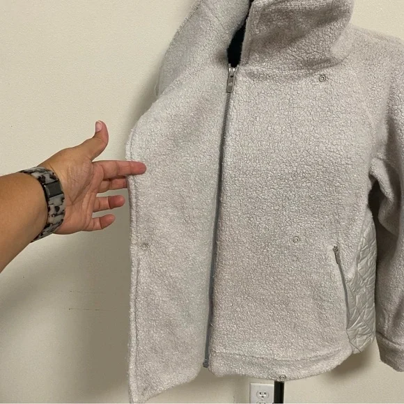 Lululemon Jacket Women’s Size 6 Heathered Ceramic Show me the Sherpa Coat